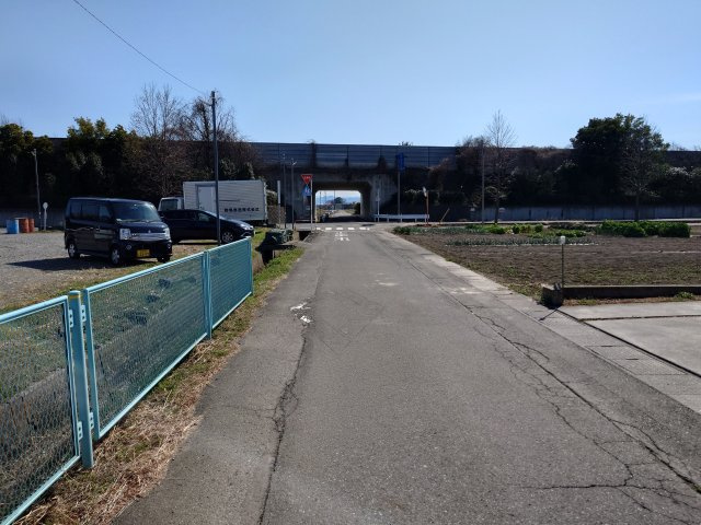 前橋市中内町３区画の前面道路含む現地写真|東側道路（北方向より撮影）