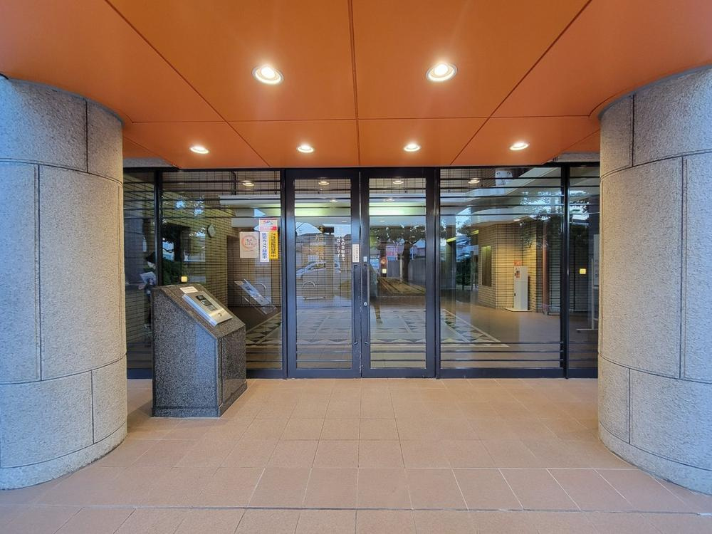 ヒューマンズパーク守口のエントランス