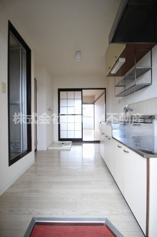 セゾンコーポ都原の玄関|明るい玄関です