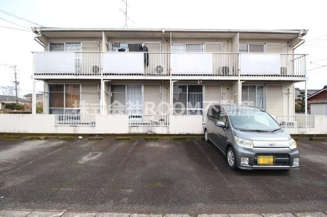 セゾンコーポ都原の外観|落ち着いた雰囲気の外観です