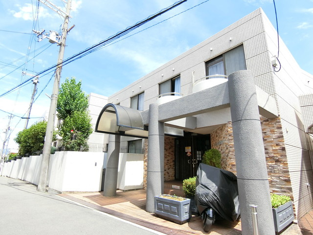 ラ・フェスタ牧野の外観