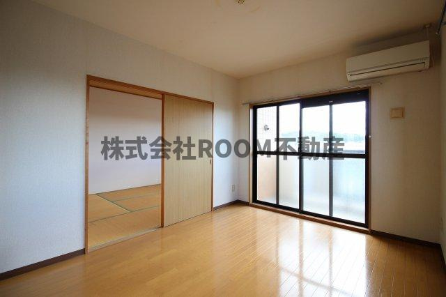 ＠フィールドの居間・リビング|ゆったり過ごせる居間です