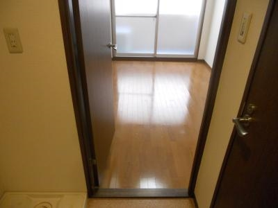 マイア松本の展望|廊下から～