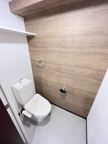 大阪市城東区成育２丁目の賃貸マンションのトイレ
