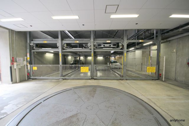 グレンパーク梅田北　仲介手数料無料の駐車場