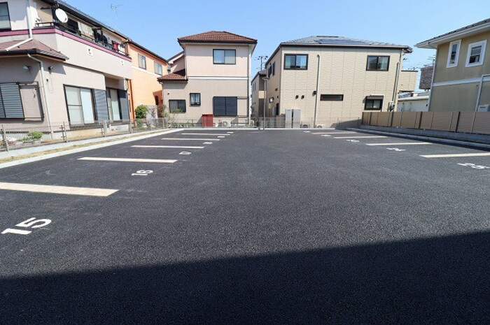 コンフォート松戸の駐車場