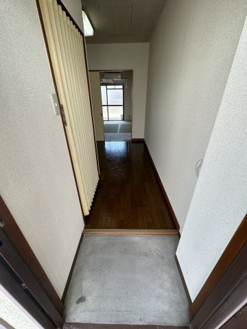 田島マンションの玄関
