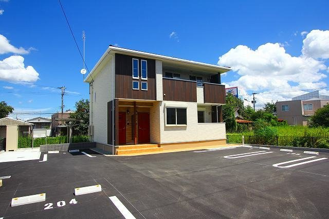 レイナの外観|外観もきれいです