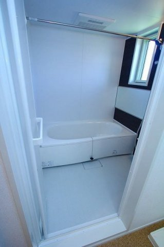 レイナの浴室|落ち着いた空間のお風呂です