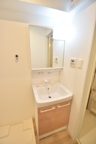 大阪市都島区東野田町４丁目の賃貸マンションの洗面所