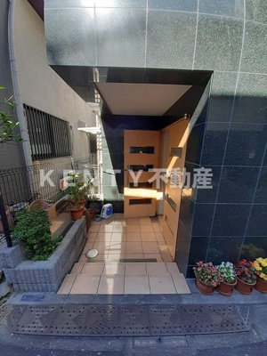 【エントランス】 | サンリット　フォレスタ | 建物の内部です