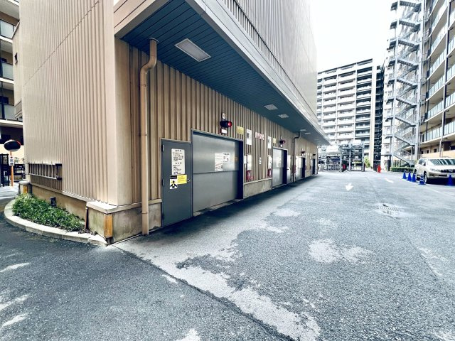 ライオンズステージキャピタルイーストのその他共用部分|駐車場①