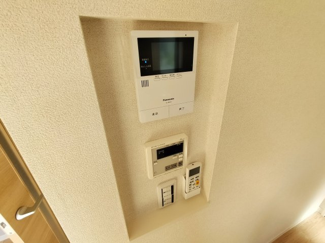 サンライズ村田Cの設備|TVインターホン・給湯リモコンも新しいです