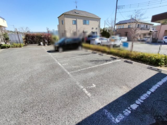 サンライズ村田Cの駐車場|駐車スペースもあります