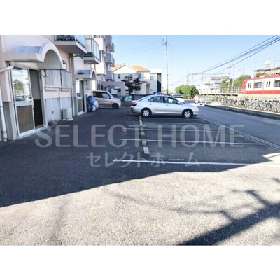 【駐車場】 | ファミール神谷 | 駐車スペースもあります