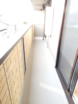 【バルコニー】 | 恩田ヒルズ | 落ち着いた時間を過ごせるバルコニーです