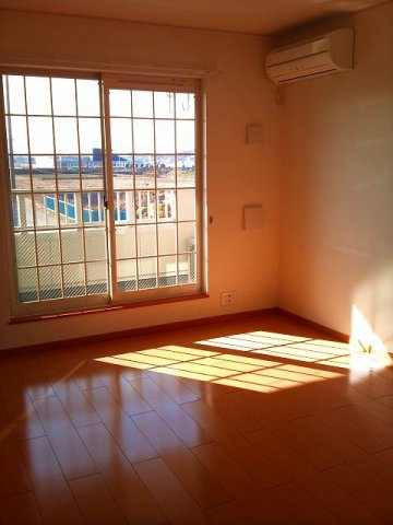 ウェストリバー　参番館の居間・リビング