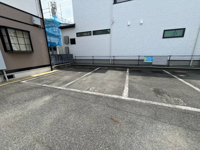 パナハイツエデンの駐車場