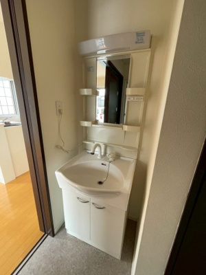 【洗面所】 | レーヴ グランディス B