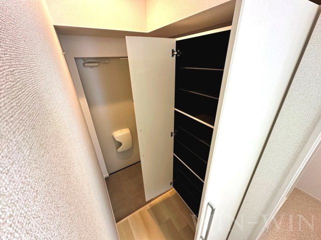 フリーデンハイム中浜の玄関