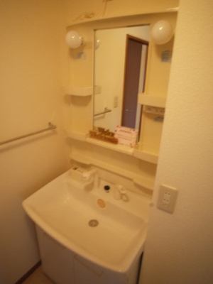 【独立洗面台】 | クレールヒル白水 | シャンプー&ドレッサー