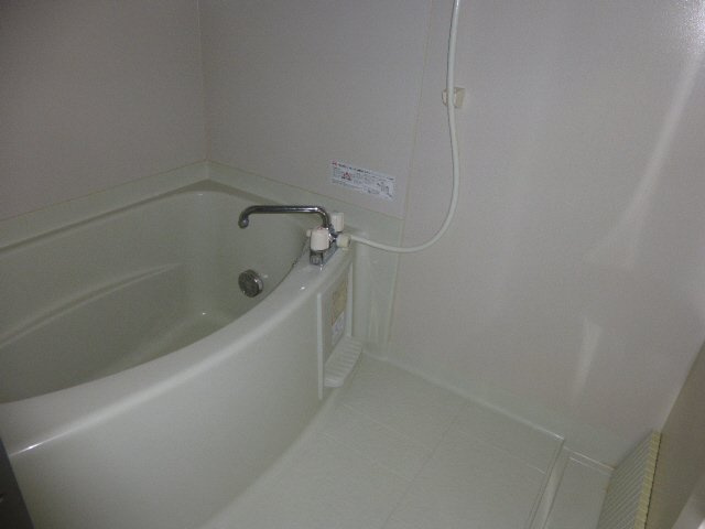 ファミール砂子A棟の浴室