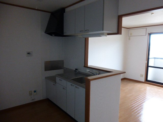 ファミール砂子A棟のキッチン