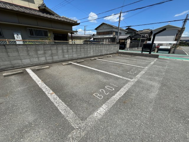 Ｆｒａｇｒａｎｃｅ　Ｃｏｍｐｌｅｔ　B棟の駐車場