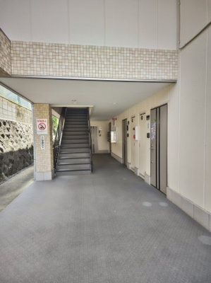 【ロビー】 | コンフォルタ星田 | 建物の内部です