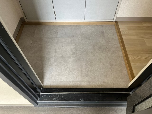 ディアス小松の玄関
