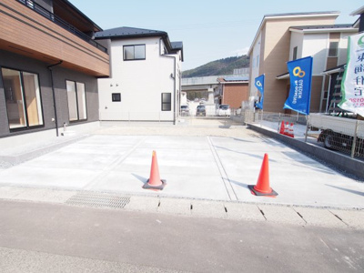 【駐車場】 | Blooming　Garden　御山中屋敷　1号棟