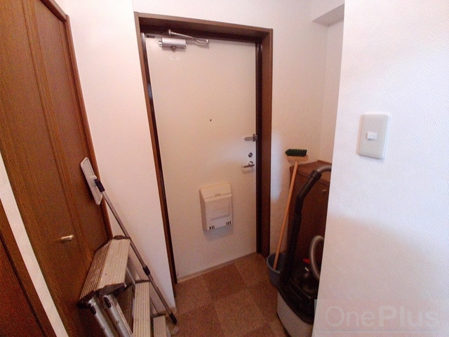 サイレンスⅠの玄関