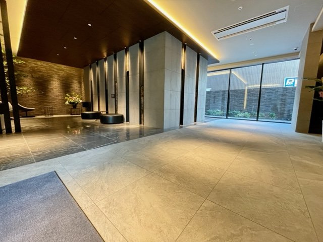ラフェリーチェ難波のロビー