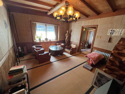 【居間・リビング】 | 春日町中山中古住宅2100万円