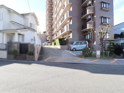 【駐車場】 | シャトー岡崎Ⅲ番館