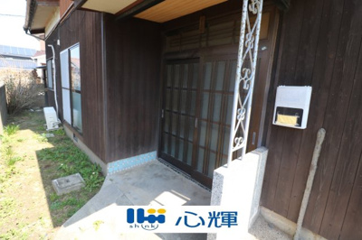 【玄関】 | 宇部市五十目山町 中古2階建（5LDK）