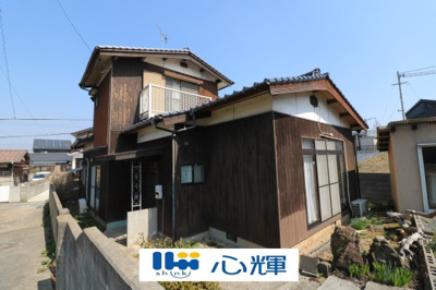 【外観】 | 宇部市五十目山町 中古2階建（5LDK） | 明るい日差しが差し込む現地。ぜひ現地をご覧ください。
