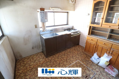 【キッチン】 | 宇部市五十目山町 中古2階建（5LDK） | キッチンです。