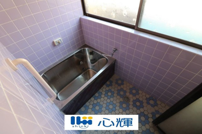 【浴室】 | 宇部市五十目山町 中古2階建（5LDK） | 浴室です。一日の疲れも癒されます。