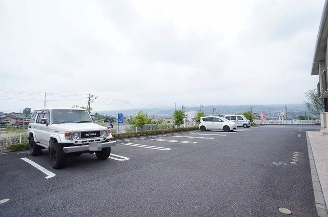 【駐車場】