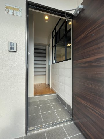 第2マンションみやさとの玄関