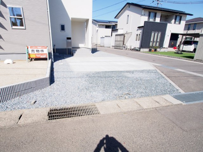 【駐車場】 | Livele Garden.S　南沢又西原前　1号棟