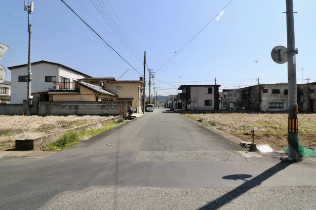 足利市西砂原後町の売地の前面道路含む現地写真