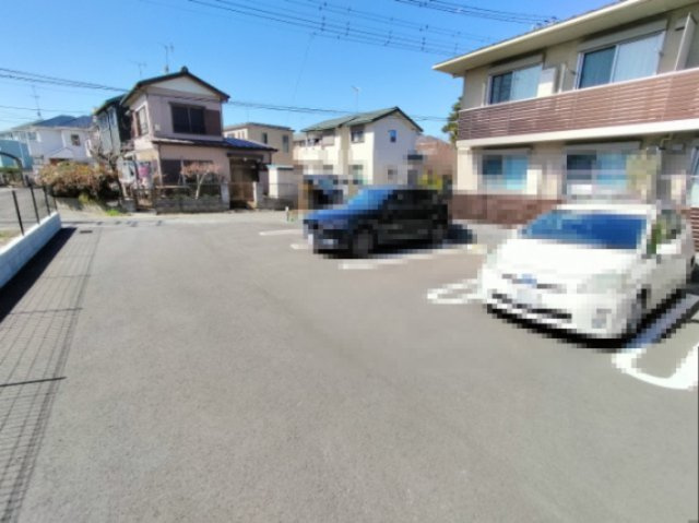 ヴィラ　ディ　ガッティの駐車場