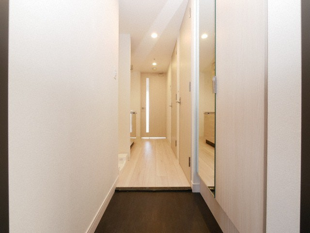 プレサンス立売堀ベルヴィルの玄関