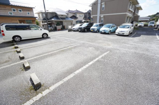 【駐車場】