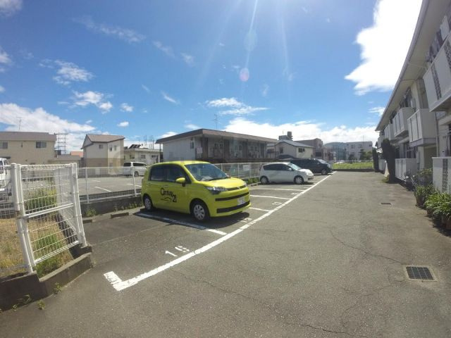 【駐車場】 | ルミエール中山