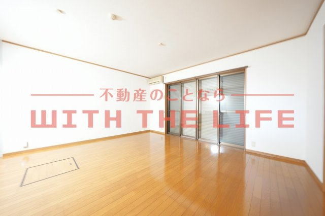 サンすばる21【10,000円キャッシュバック対象物件】の居間・リビング|こちらの居間で趣味の時間をお楽しみください
