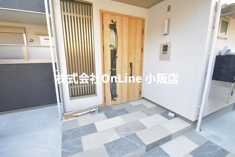 クリエオーレ俊徳町のエントランス