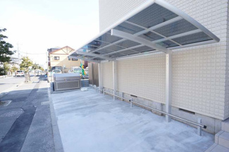 【その他共用部分】 | 広々使いやすい自転車置場です